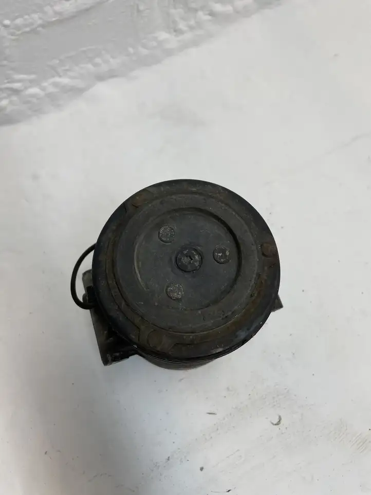 Opel Astra (1998 - 2004)  90559855 Компрессор (насос) кондиционера воздуха