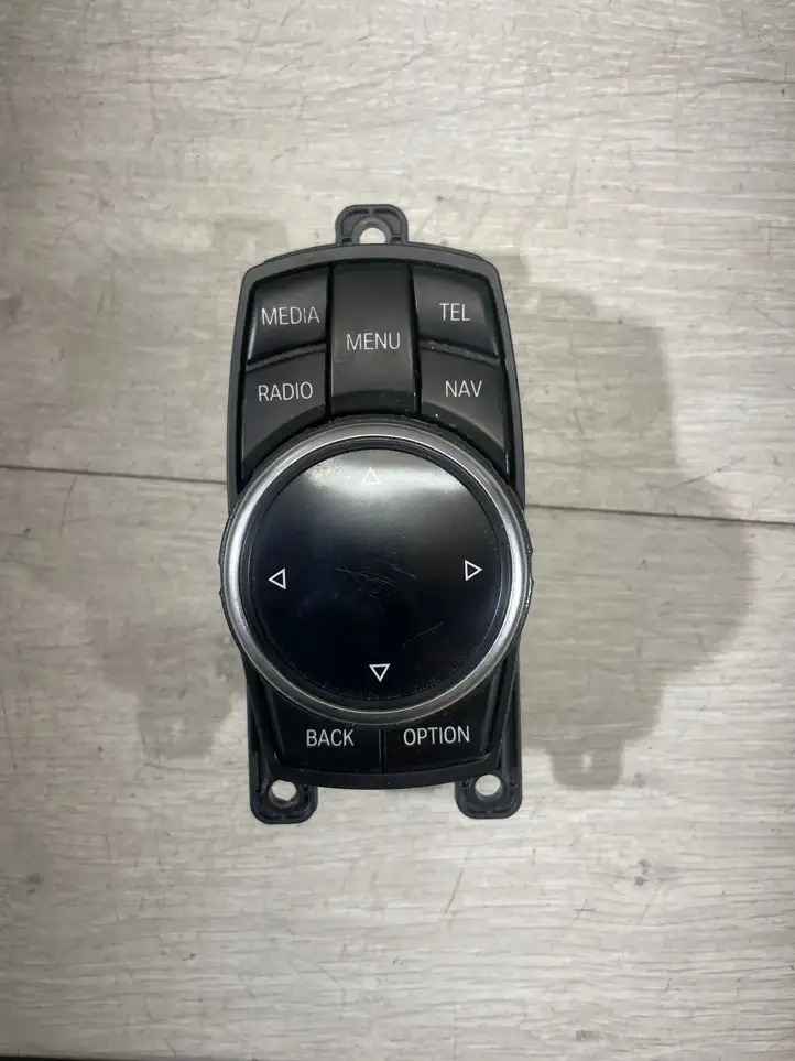 BMW 3 F30 F35 F31 (2012 - 2018) 6809244 Магнитола / мультимедийная система — фото 3