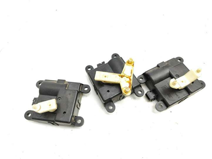 Nissan Almera Tino (2000 - 2006)  3C27030840 Двигатель задвижки потока воздуха