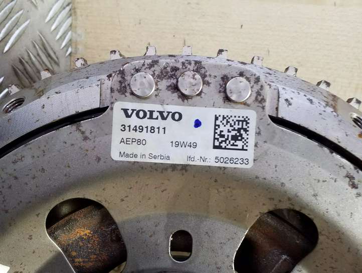 Volvo XC90 (2019 - )  31491811 Генератор