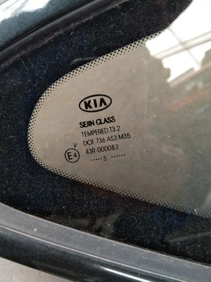 Kia Ceed (2015 - 2018) Заднее боковое стекло — фото 3