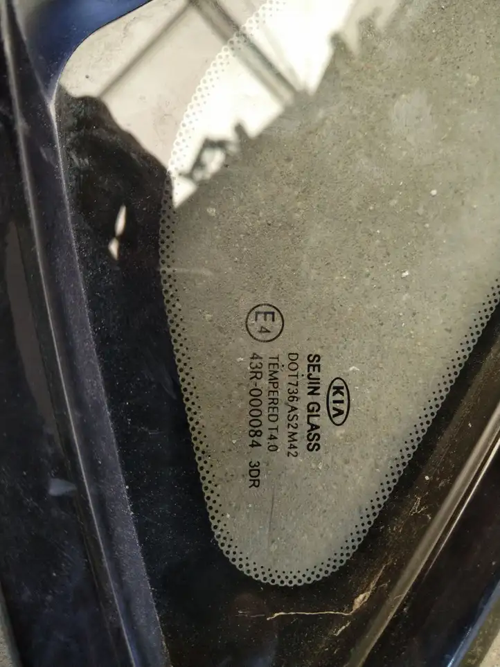Kia Ceed (2015 - 2018) Треугольное стекло кузова — фото 3