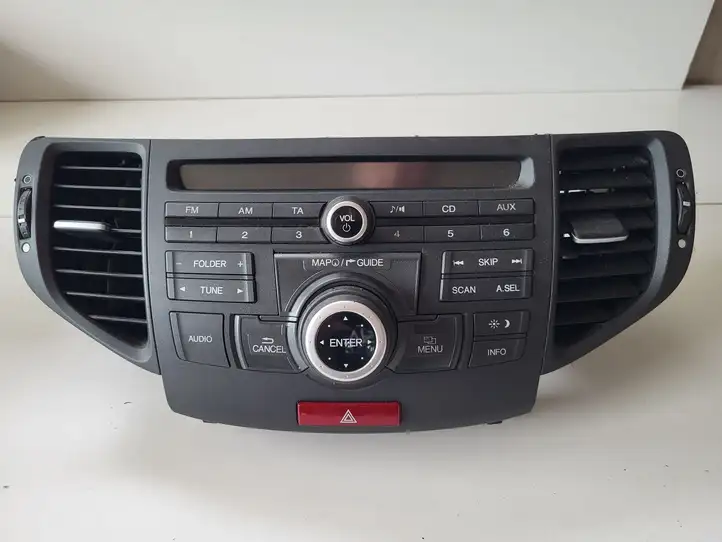Honda Accord (2008 - 2016) Магнитола / мультимедийная система — фото 1