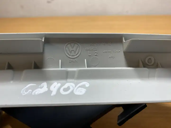 Volkswagen Golf VII (2013 - 2019) 5G0868143 Прочие детали салона — фото 4