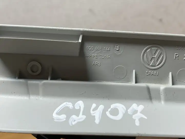 Volkswagen Golf VII (2013 - 2019) 5G0868144 Прочие детали салона — фото 4