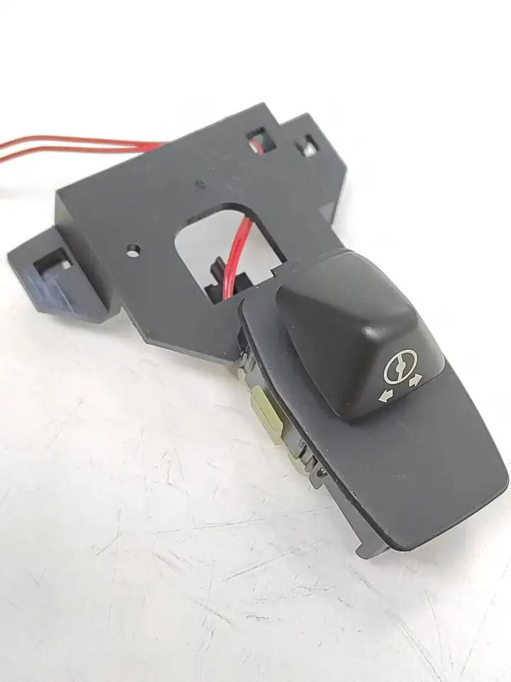 BMW 5 E60 E61 (2004 - 2010)  6947786 Переключатель регулировки высоты рулевого управления