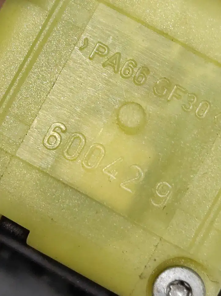 BMW 5 E60 E61 (2004 - 2010)  6947786 Переключатель регулировки высоты рулевого управления