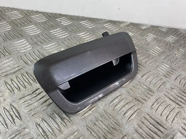 Jeep Grand Cherokee (2010 - 2021) 770824AE Кнопка закрытия крышки багажника — фото 1