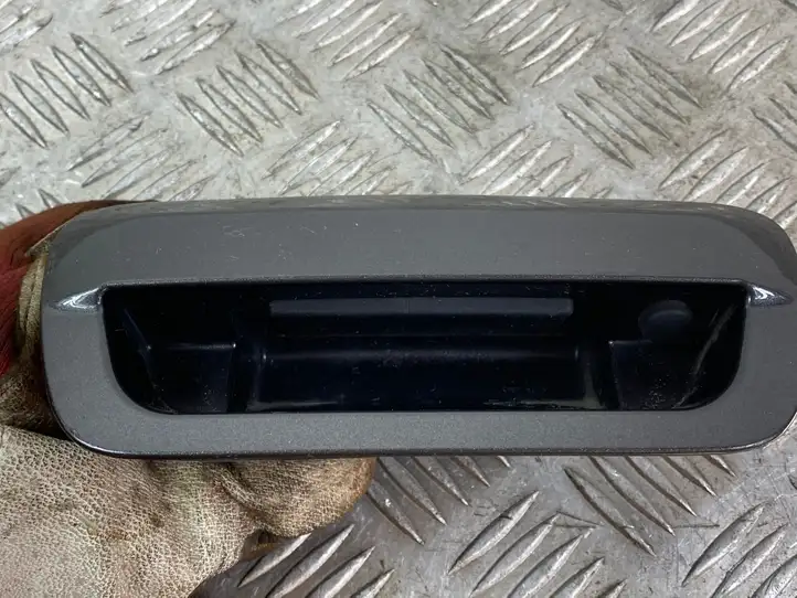 Jeep Grand Cherokee (2010 - 2021) 770824AE Кнопка закрытия крышки багажника — фото 2