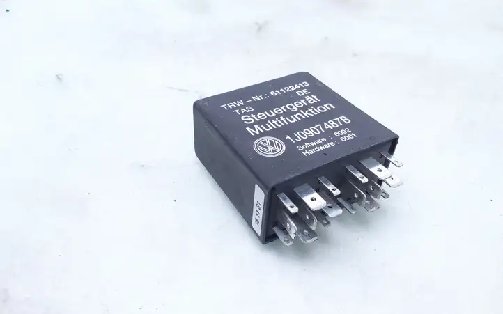 Volkswagen PASSAT B5.5 (2001 - 2005)  452 Другое реле