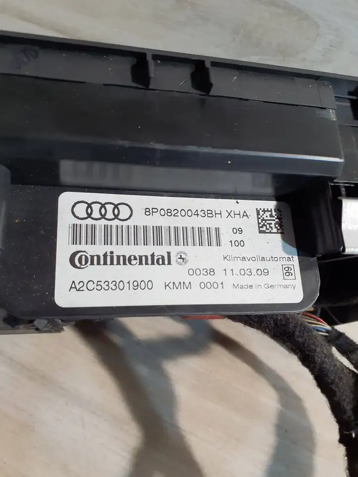 Audi A3/S3 8P (2004 - 2008) 8P0820043BH Блок управления климат-контролем — фото 2