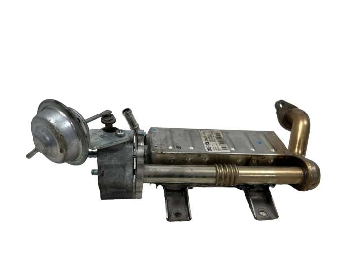 Toyota RAV 4 (XA40) (2012 - 2018)  256010R020 Охладитель EGR