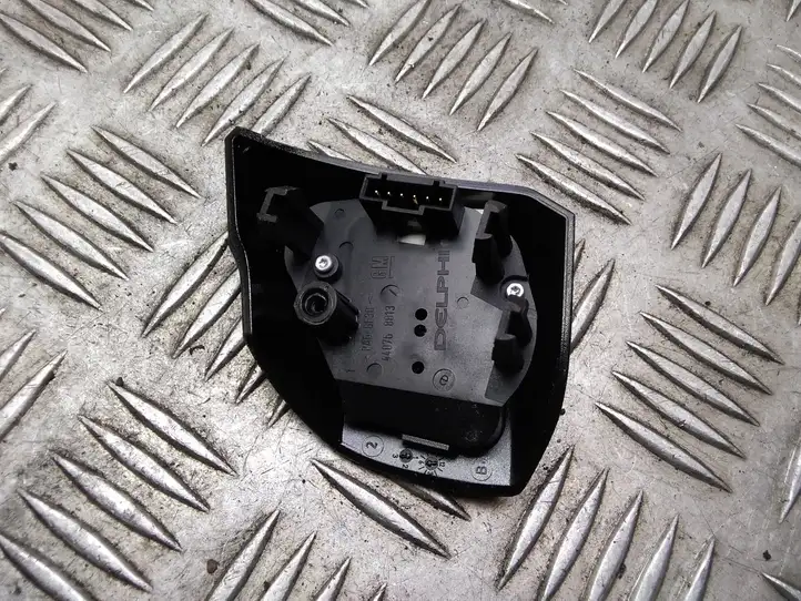 Opel Zafira B (2008 - 2014) 440768813 Кнопки на рулевом колесе — фото 3