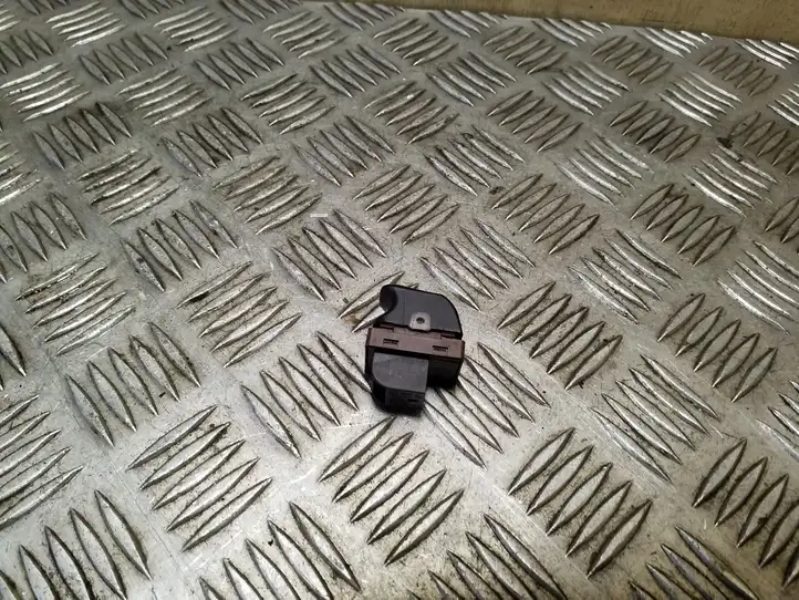 Audi Q5 SQ5 (2008 - 2012) 8K0959831A Кнопка закрытия крышки багажника — фото 4