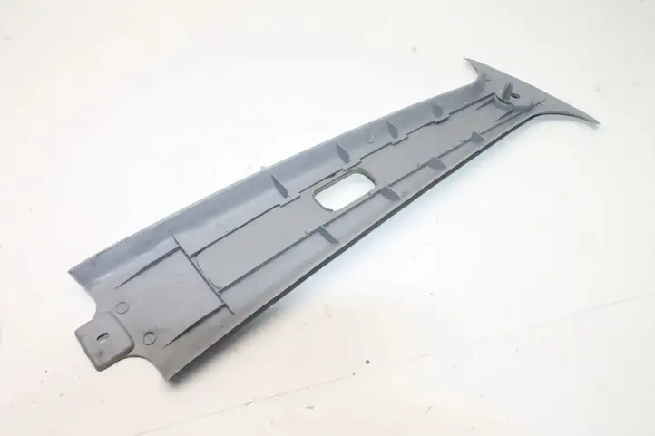 Toyota Land Cruiser (HDJ90) (1996 - 2002) 7313522020 Прочие внешние детали — фото 2