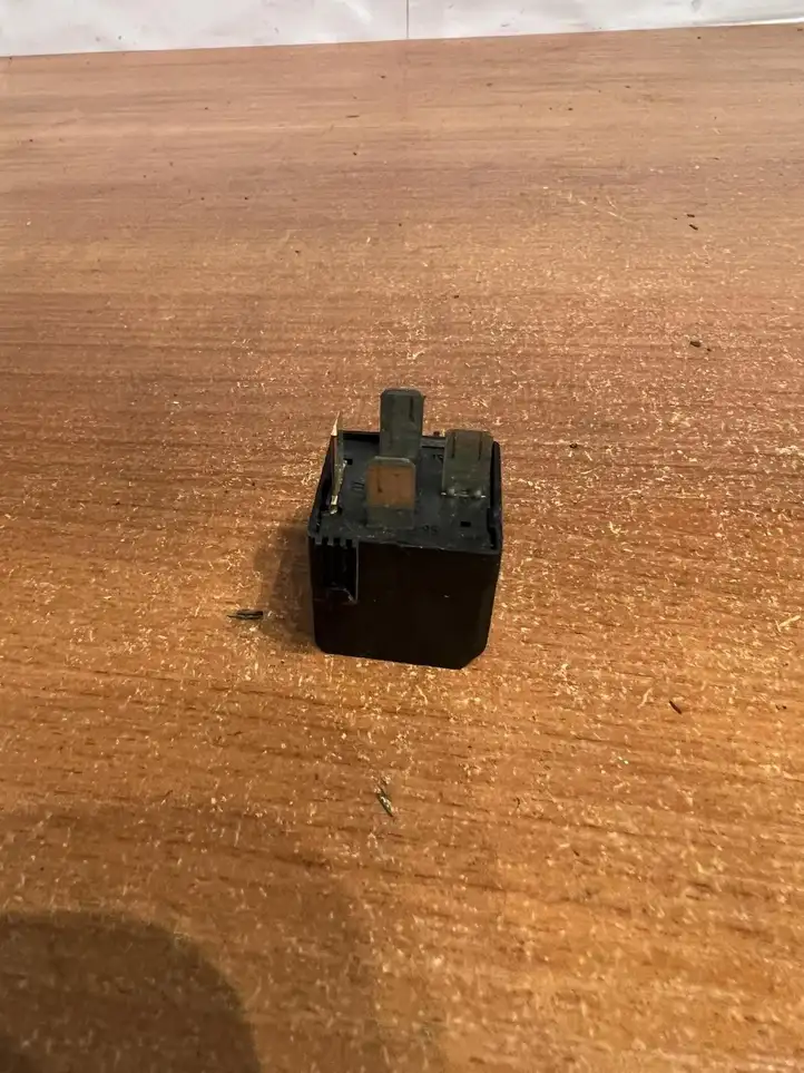 Mercedes-Benz A W169 (2004 - 2012) A0025421319 Реле аварийных фонарей — фото 3