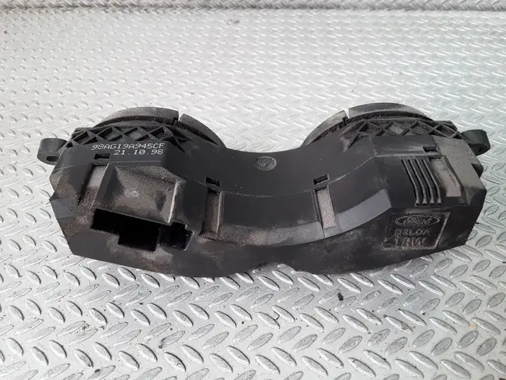Ford Focus (1998 - 2004) 98AG19A945CF Кнопка обогрева стекла — фото 2