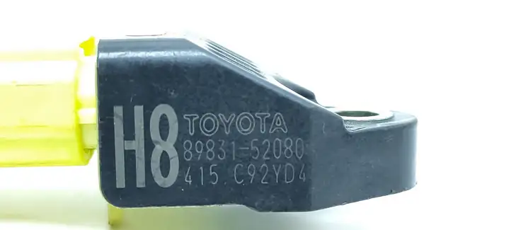 Toyota Yaris (2009 - 2012) 8983152080 Датчик удара SRS — фото 3