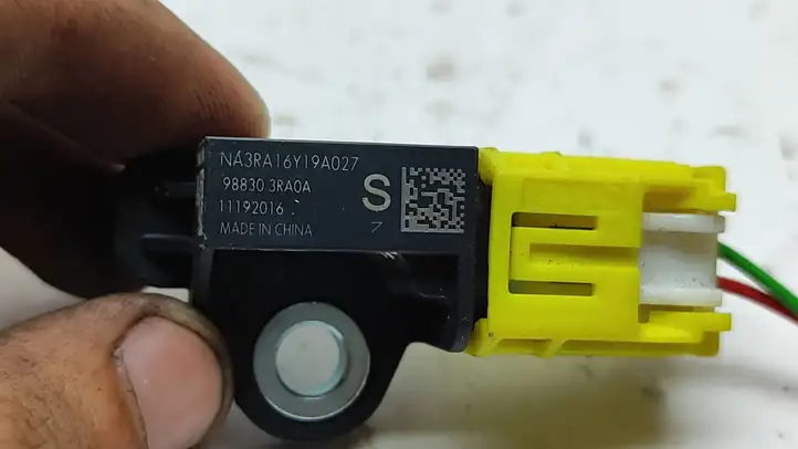 Nissan Qashqai (2013 - 2017)  988303RA0A Датчик удара надувных подушек