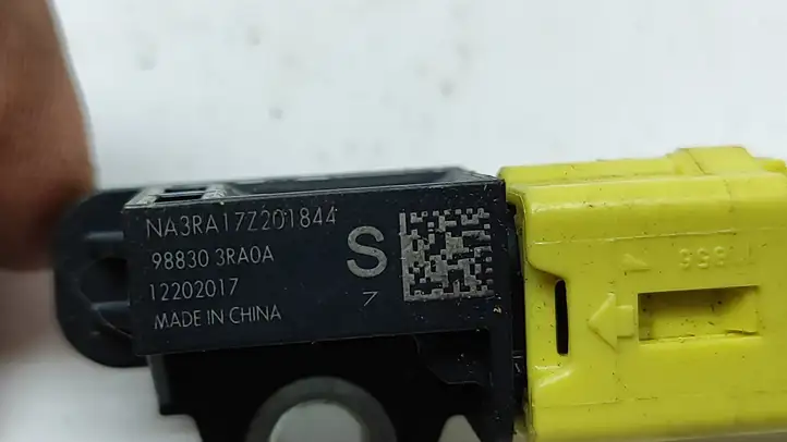 Nissan Qashqai (2013 - 2017) 988303RA0A Датчик удара SRS — фото 2