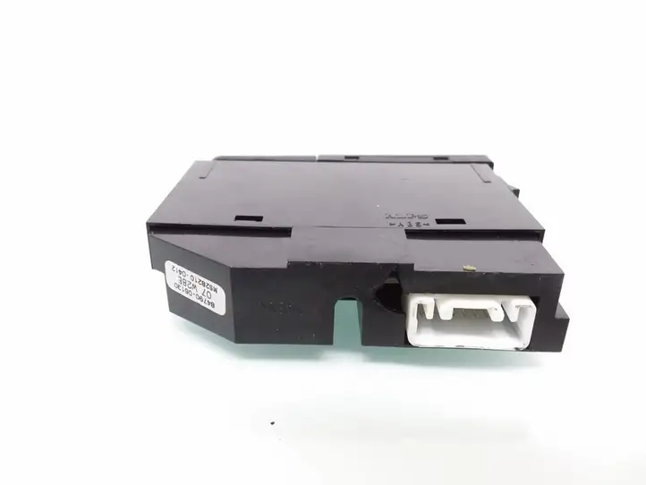 Toyota Avensis T250 (2006 - 2009) 8479005130 Кнопка обогрева стекла — фото 2