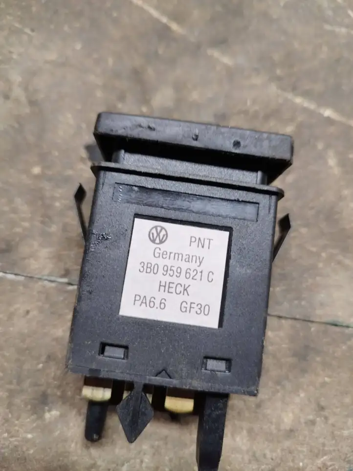 Volkswagen PASSAT B7 (2011 - 2014) 3B0959621C Кнопка обогрева стекла — фото 2