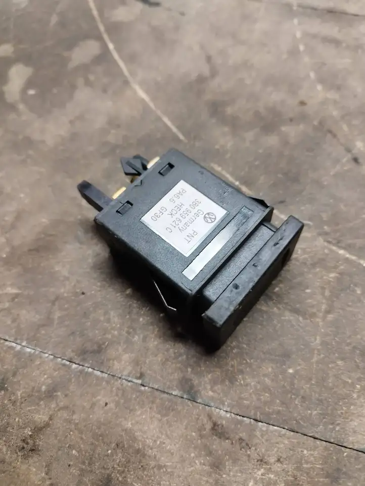 Volkswagen PASSAT B7 (2011 - 2014) 3B0959621C Кнопка обогрева стекла — фото 3