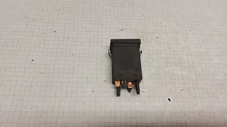 Seat Ibiza II (6k) (1999 - 2002) 6K0959561B Кнопка обогрева стекла — фото 3