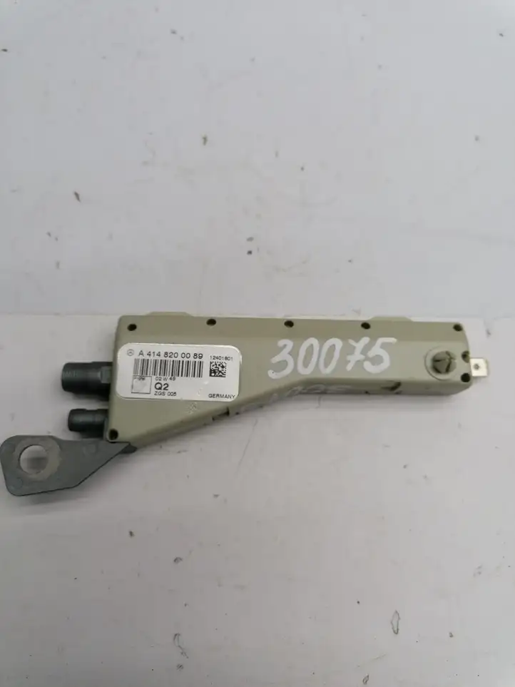 Mercedes-Benz Vaneo W414 (2001 - 2005) A4148200089 Усилитель антенны — фото 1