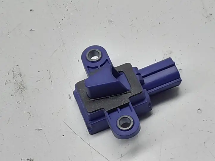 Kia Optima (2015 - 2018)  95920D4050 Датчик удара надувных подушек