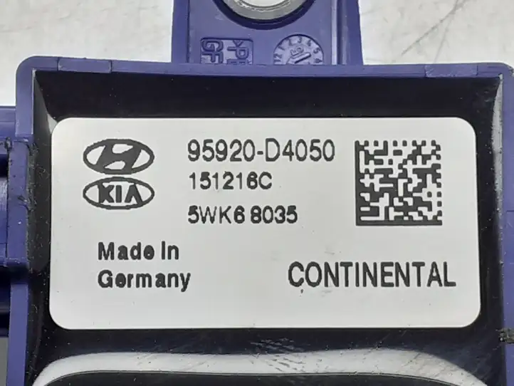 Kia Optima (2015 - 2018)  95920D4050 Датчик удара надувных подушек