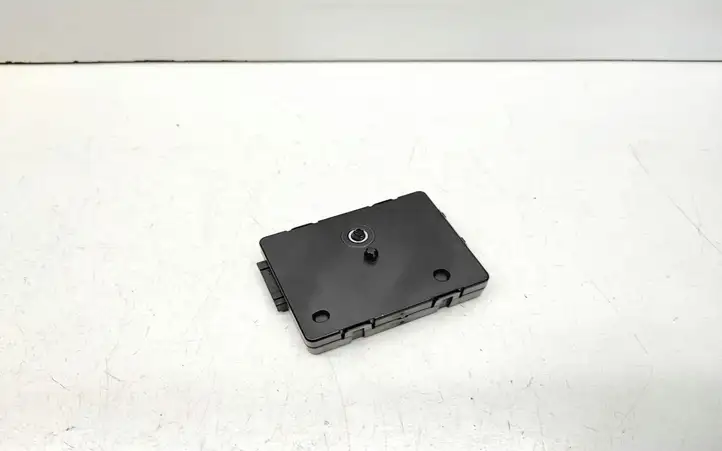 BMW X3 F25 (2010 - 2017)  9202997 Усилитель антенны