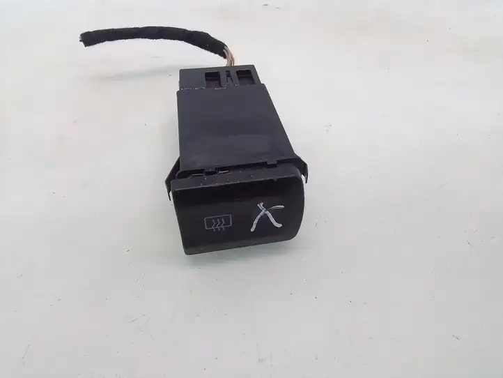Audi A3/S3 8L (1996 - 2000) 8L0941503 Кнопка обогрева стекла — фото 1
