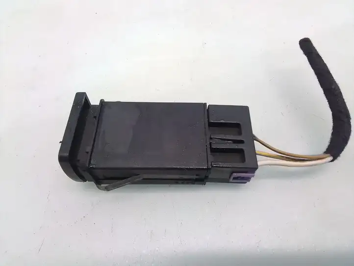 Audi A3/S3 8L (1996 - 2000) 8L0941503 Кнопка обогрева стекла — фото 2