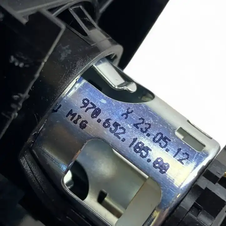 Porsche 911 991 (2011 - 2019) 99155260100 Розетка 12V (передняя) — фото 7