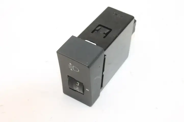 Hyundai Santa Fe (2005 - 2009)   Включатель регулировки высоты фонарей