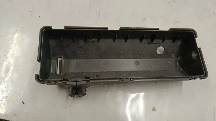 Land Rover Range Rover Sport L494 (2013 - 2017) E03676701 Кронштейн ЭБУ двигателя — фото 1