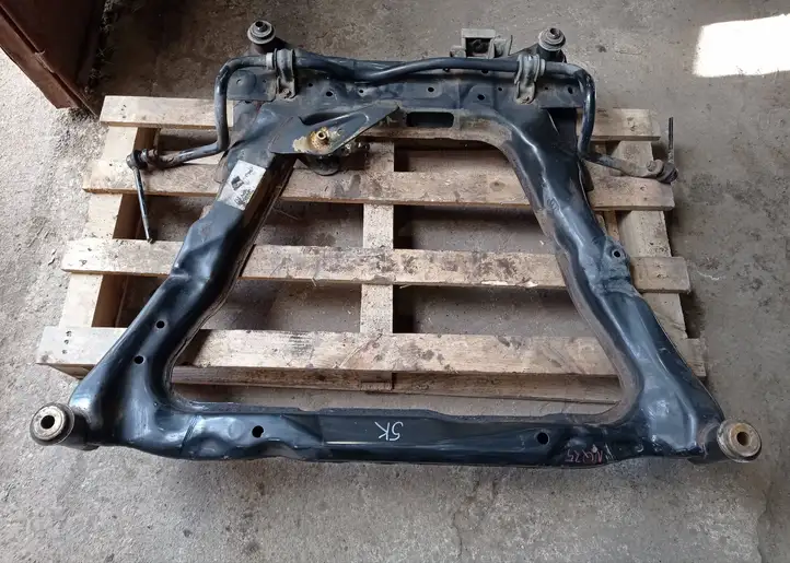 Nissan Qashqai (2010 - 2013) Передняя балка подвески — фото 1