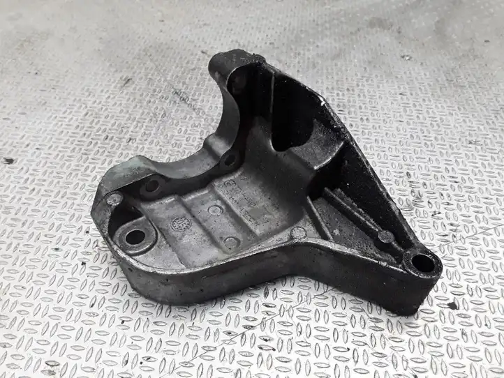 BMW 3 E90 E91 (2005 - 2012) 779445501 Кронштейн насоса ГУР — фото 1