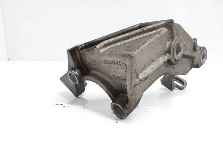 Renault Scenic I (1996 - 2003) 7700115681 Кронштейн топливного насоса — фото 2