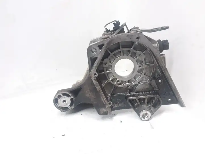 Opel Vectra C (2002 - 2005) 55187918 Кронштейн топливного насоса — фото 2
