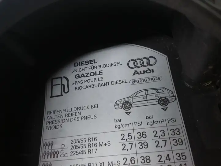 Audi A3/S3 8P (2004 - 2008) 8P0010370M Крышка топливного бака — фото 3