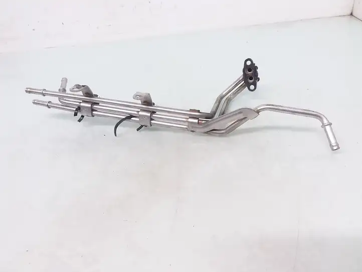 Audi A1 (2010 - 2014) 03F121497A Трубка топливной системы — фото 2