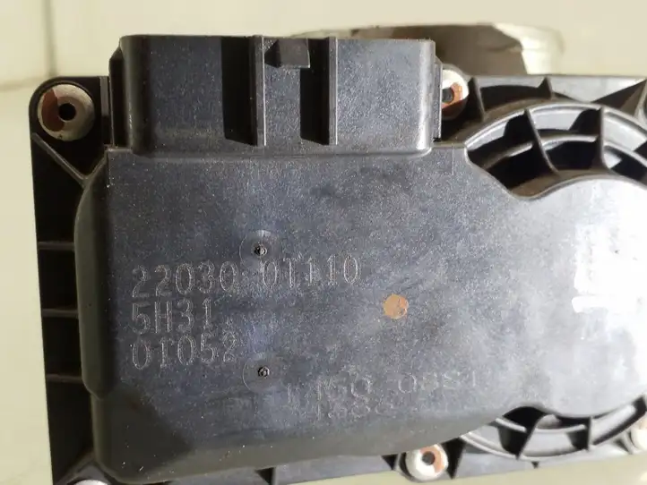 Toyota Auris E180 (2012 - 2018) 220300T110 Дроссельная заслонка — фото 6