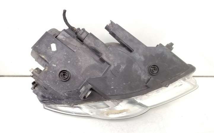 Volkswagen PASSAT B6 (2005 - 2010)  3C0941005AB Передняя фара