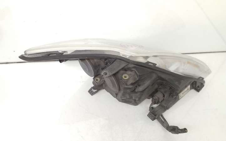 Ford Focus (2005 - 2008)  8M5113W030AD Передняя фара