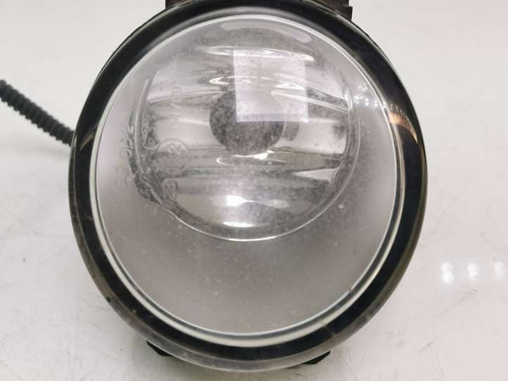 Toyota Avensis T250 (2006 - 2009)  812200D041 Передняя противотуманная фара