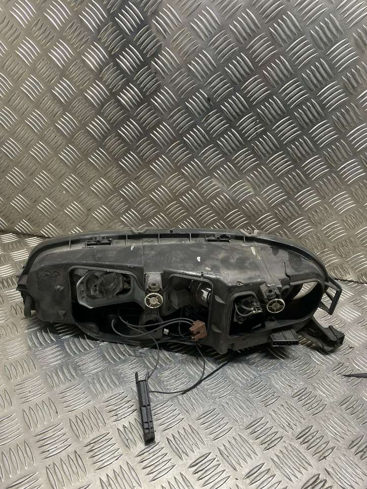 Fiat Punto (188) (1999 - 2010)  89100448 Передняя фара