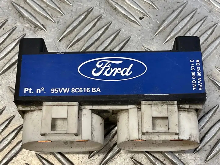 Ford Galaxy (2000 - 2006) 95VW8C616BA Реле вентилятора охлаждения — фото 1