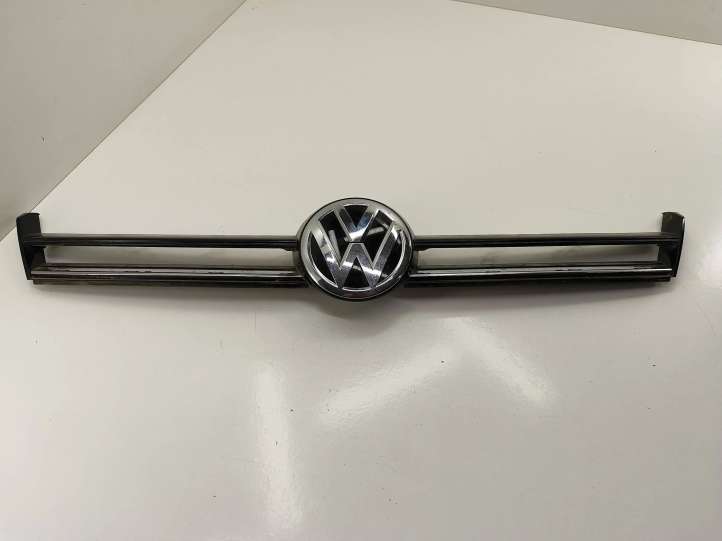 Volkswagen Golf VII (2013 - 2019)  5G0853655D Верхняя решётка